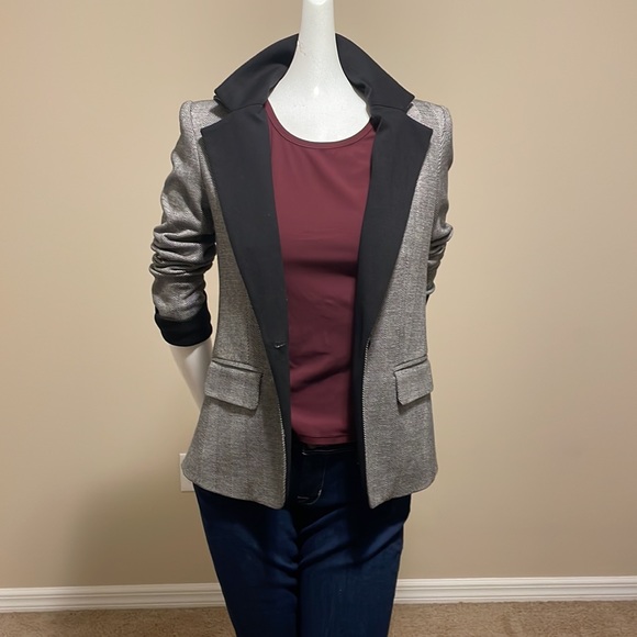 Alice + Olivia Black and White Herringbone blazer NWOT Size Small - Picture 8 of 12